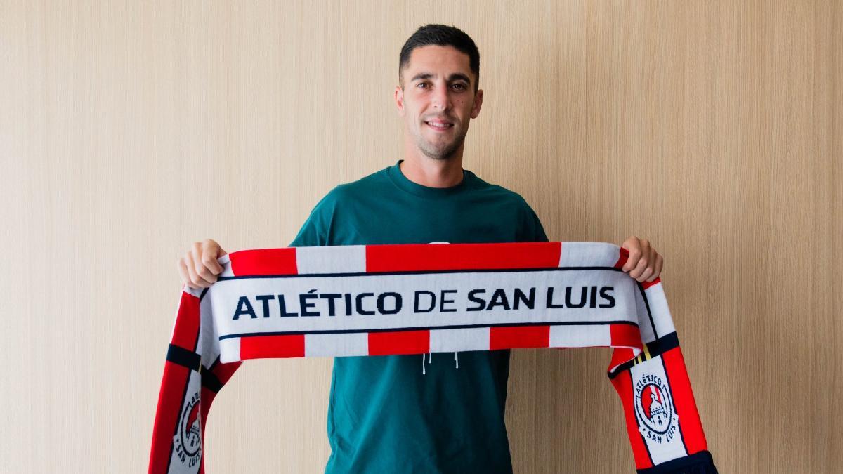 Sabin Merino en su presentación con el Atlético de San Luis