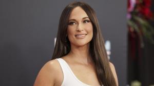 La cantante Kacey Musgraves, en la alfombra roja de los Grammy, el pasado 2 de febrero en Los Ángeles.