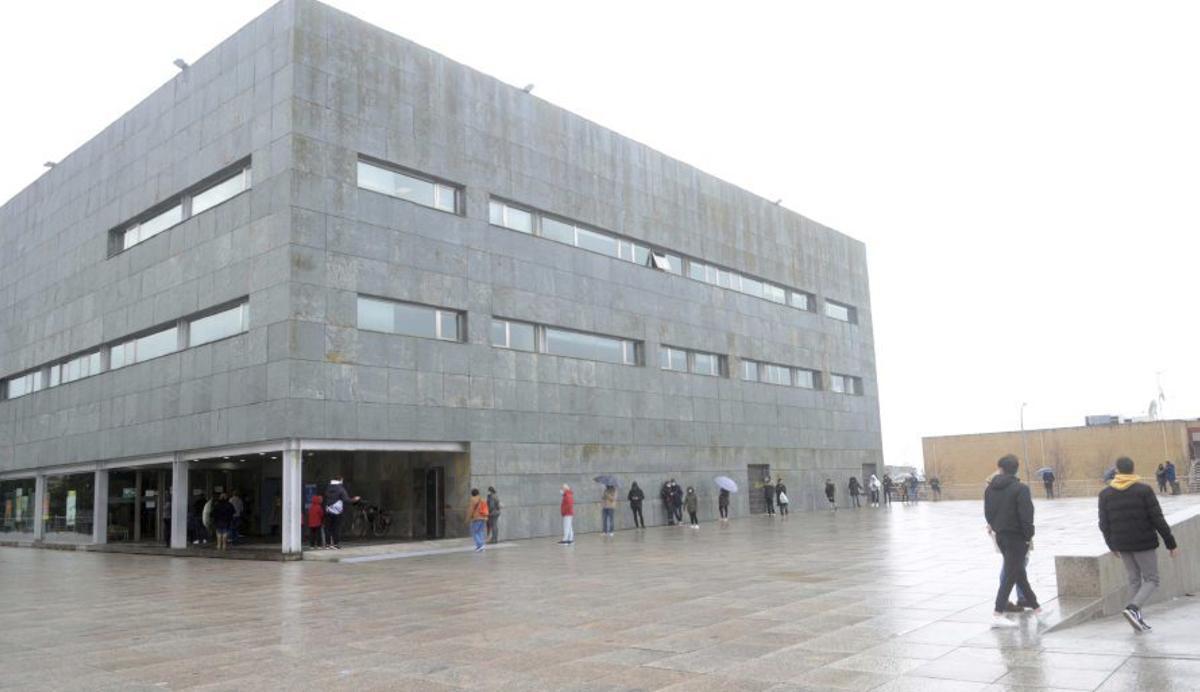 Exterior del Auditorio municipal de Vilagarcía. | NOÉ PARGA