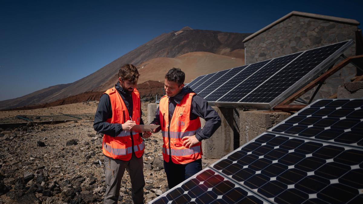Los investigadores del IGN en el Parque Nacional de Teide