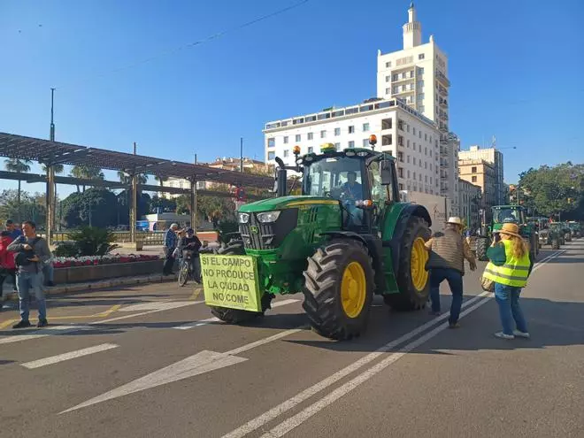 La protesta de los agricultores llega al Centro de Málaga