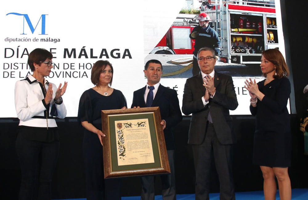 La Diputación ha entregado este viernes las Medallas de Oro del Día de Málaga en la iglesia Nuestra Señora del Rosario de La Cala del Moral