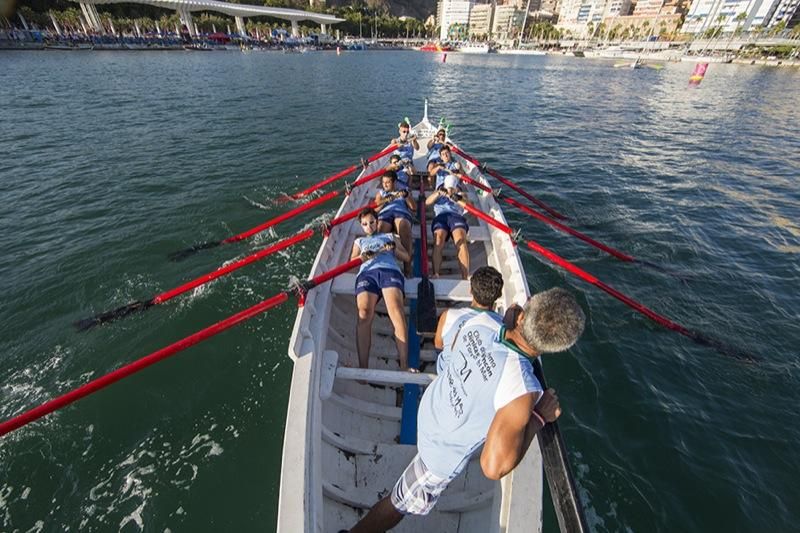 Regata de Jábegas en el Muelle Uno