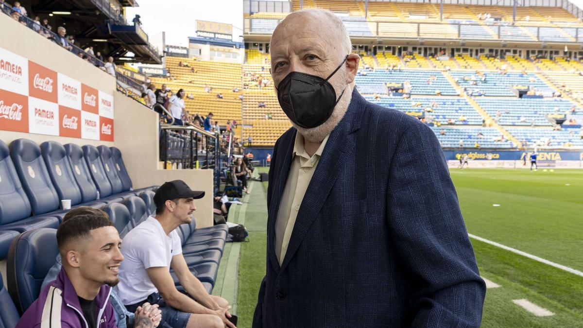 El vicepresidente del Villarreal CF, José Manuel Llaneza, durante los prolegómenos del Villarreal-Real Sociedad.