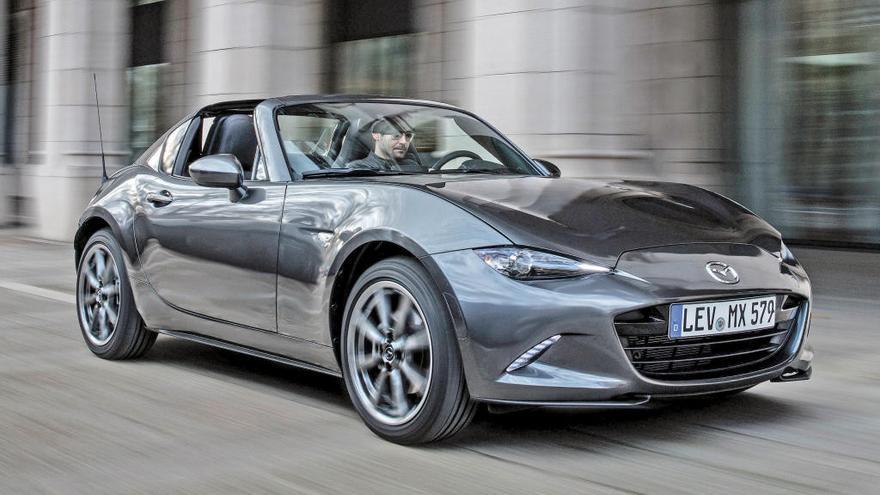 El nou Mazda MX-5 RF, un biplaça descapotable