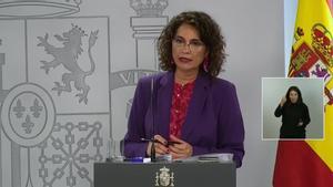 La portavoz del Gobierno, María Jesús Montero, defiende a Felipe VI y asegura, ante las críticas de los ministros Pablo Iglesias y Alberto Garzón, que el Rey en ningún momento ha vulnerado la neutralidad constitucional y democrática.