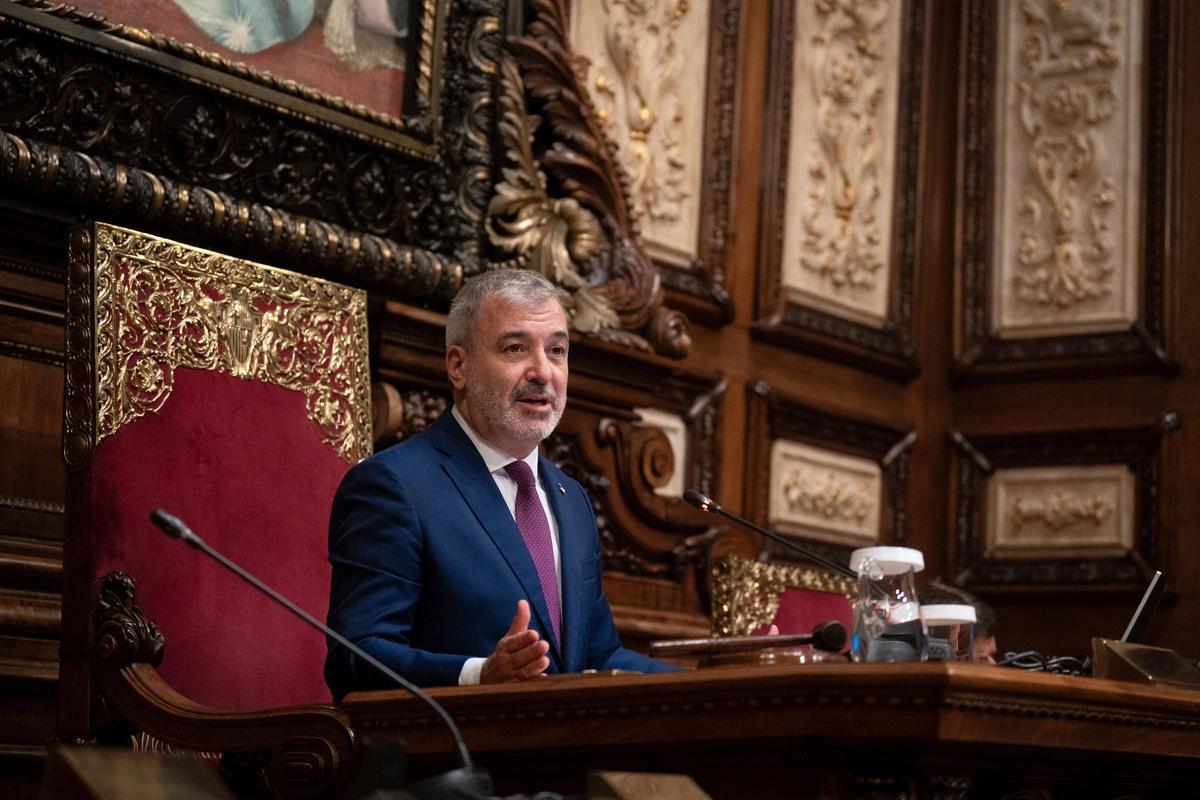 Barcelona apujarà els salaris de l’alcalde i els regidors un 4% Barcelona apujarà els salaris de l’alcalde i els regidors un 4%