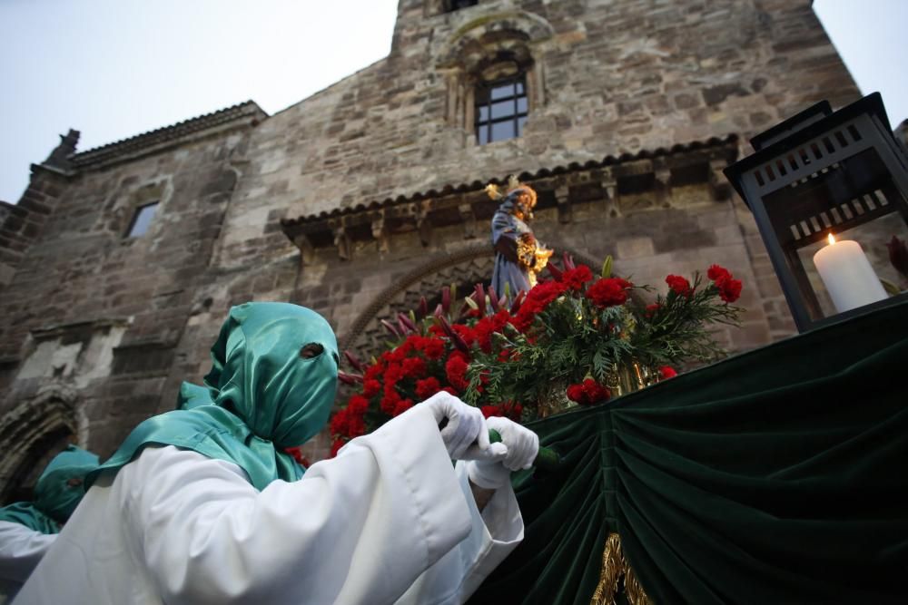 Procesión del Jesús Cautivo en la Semana Santa de Avilés