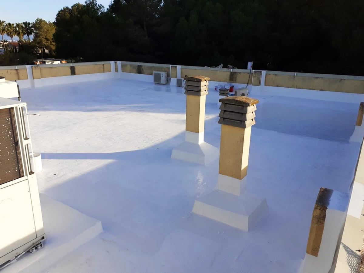 Los techos fríos refrescan las casas y ahorran energía