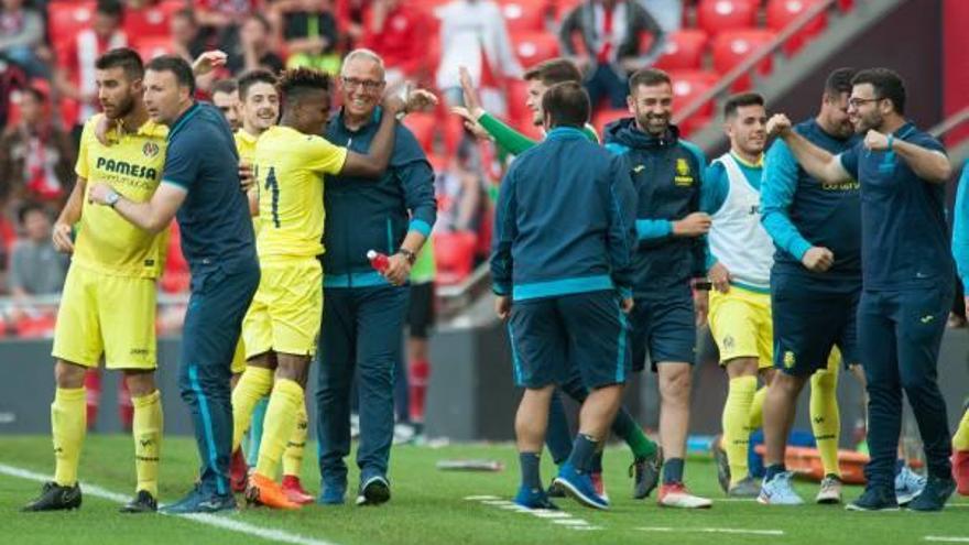 El Villarreal B celebra uno de los tantos del partido de ayer.