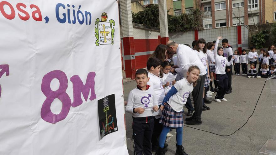 Así celebran los colegios de Gijón el 8M: charlas, homenajes y visitas de lujo