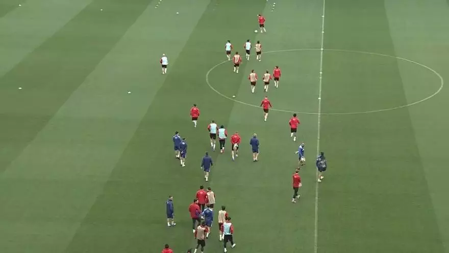 El Rayo Vallecano entrena antes de su partido de semifinales contra el Estrasburgo