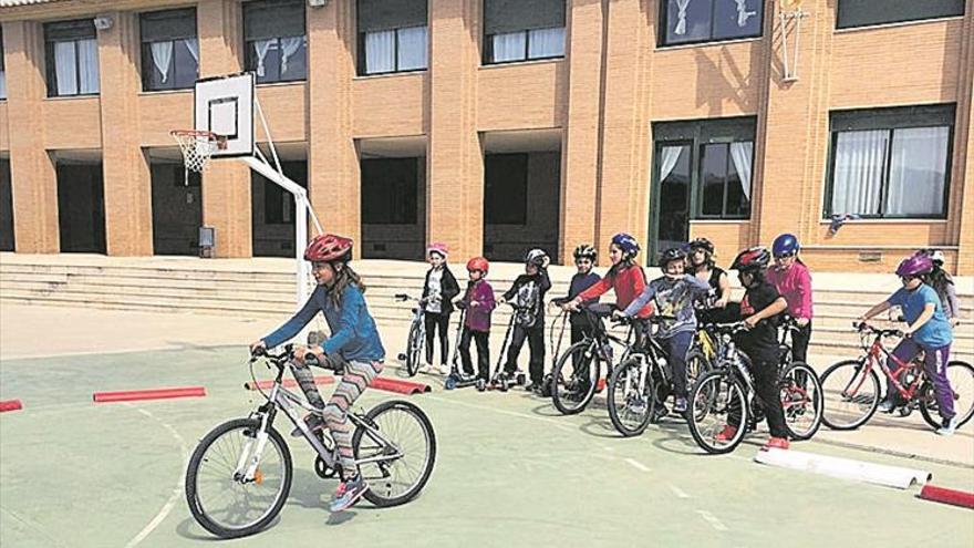 Vistabella urge familias para asegurar el futuro del colegio