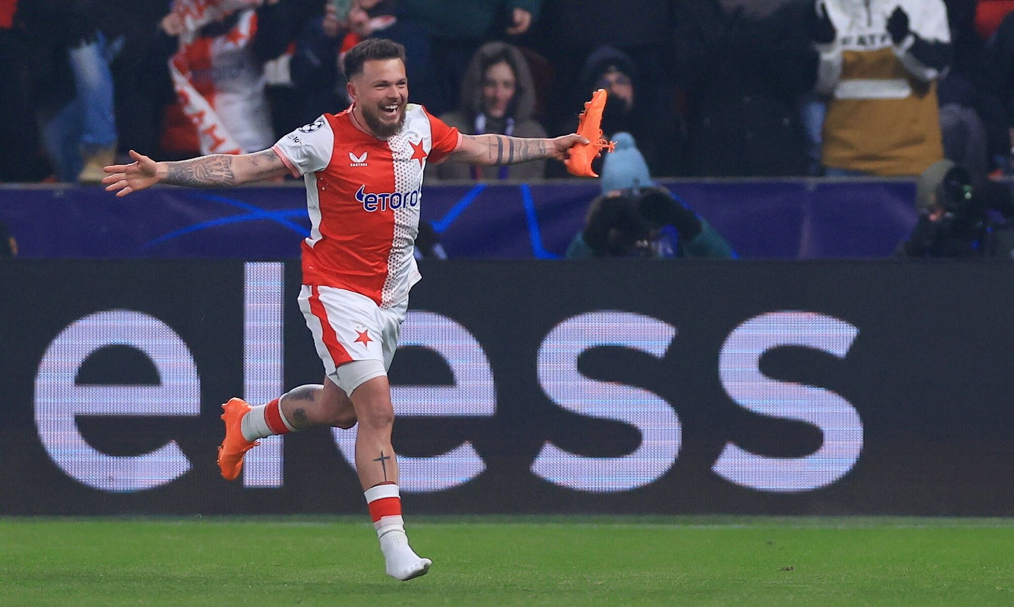 PRAGUE (Czech Republic), 21/01/2026.- Slavia's Vasil Kusej celebrates scoring the 1-0 goal during the UEFA Champions League match between SK Slavia Praha and FC Barcelona, in Prague, Czechia, 21 January 2026. (Liga de Campeones, Praga) EFE/EPA/MARTIN DIVISEK