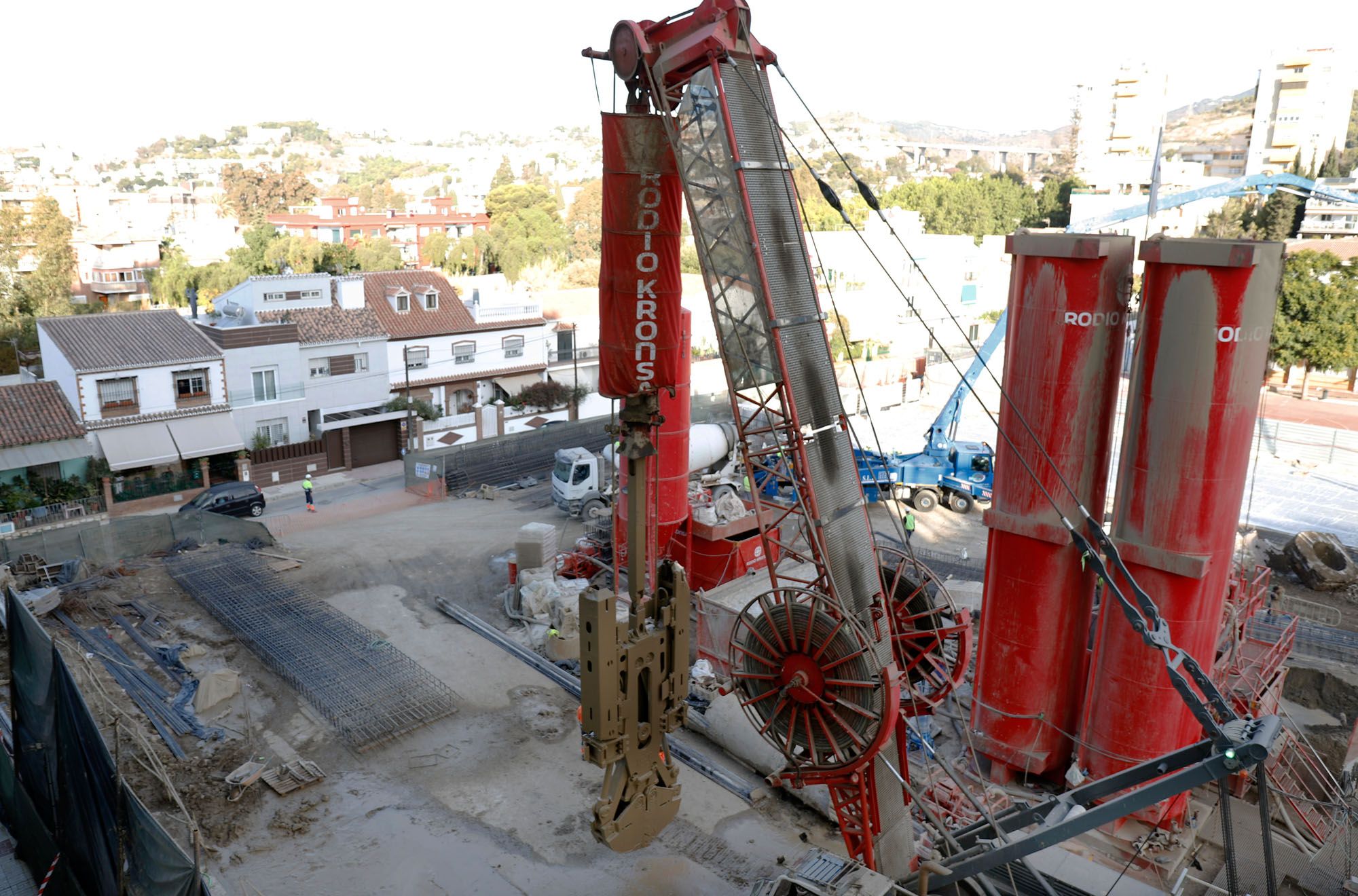 Obras del nuevo aparcamiento en El Palo