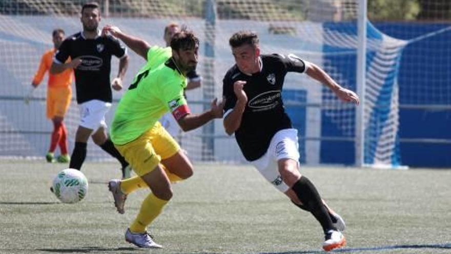 Toni Gabarré, en acció en un partit de l&#039;Ebre l&#039;any passat.