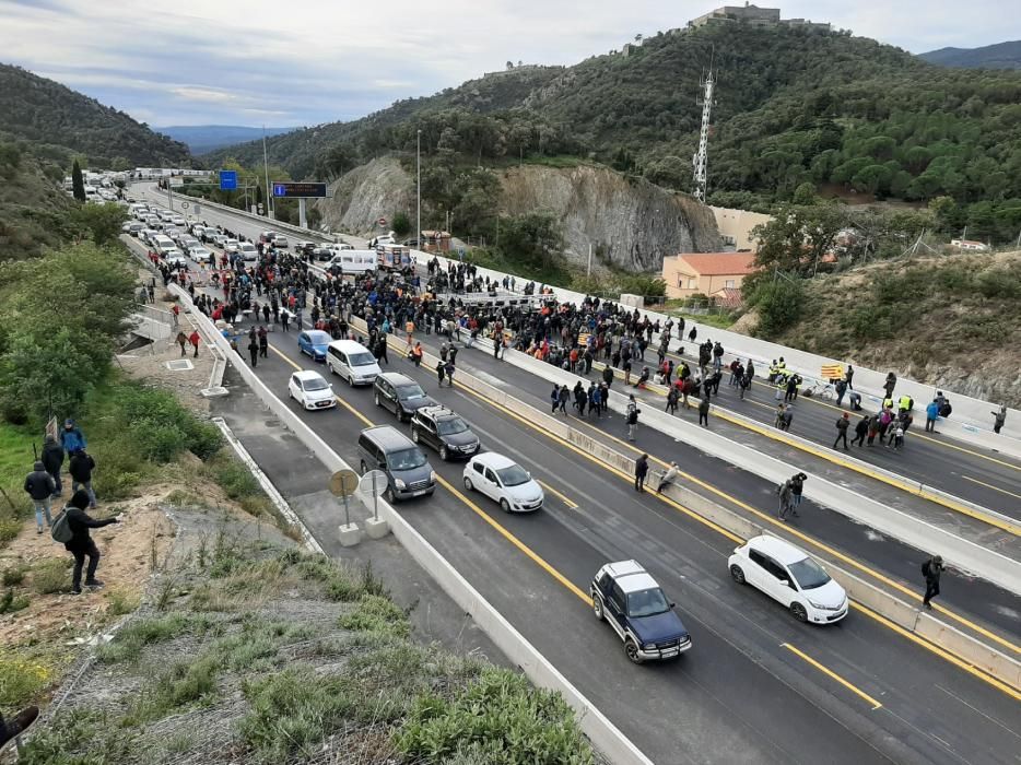 Tsunami Democràtic talla La Jonquera