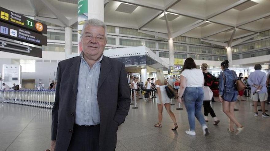 José María Minguella, ayer en el aeropuerto de Málaga antes de partir de vuelta hasta Barcelona.