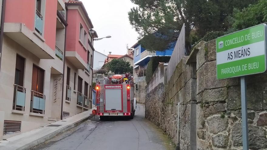 Los Bombeiros desalojan una vivienda en Bueu por un conato de incendio