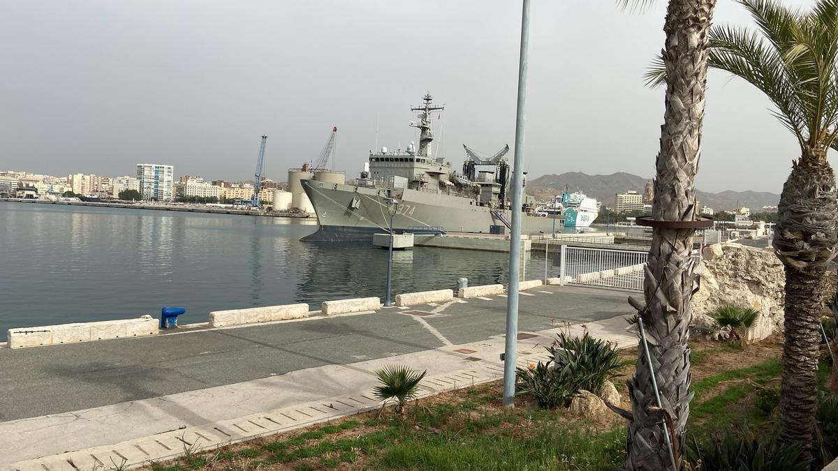 El HS Prometheus de la Armada Griega, en el puerto de Málaga.