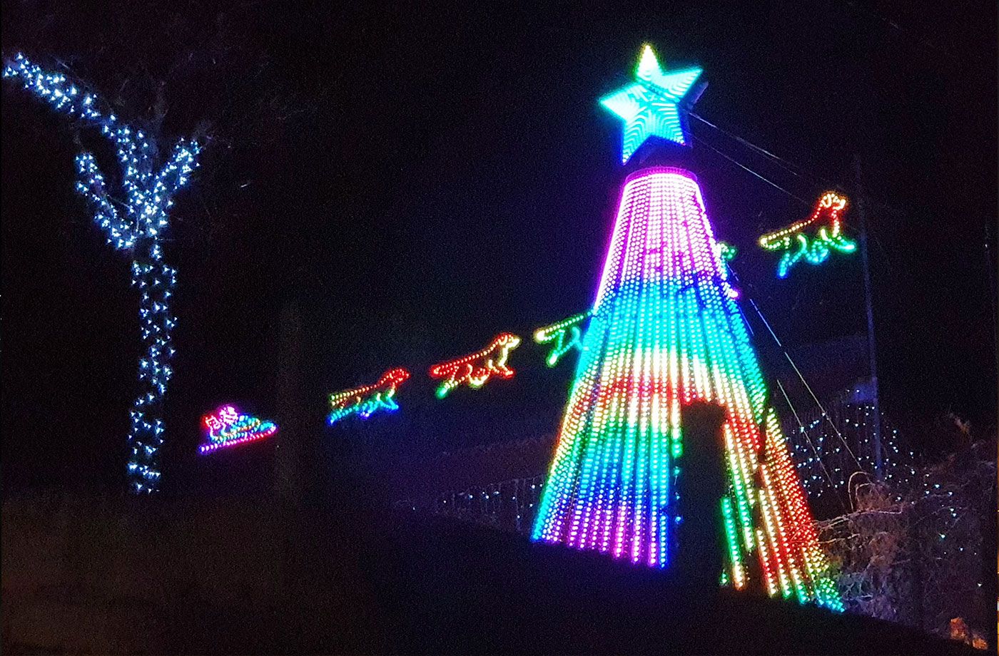 La fiebre de las luces de Navidad se contagia al rural