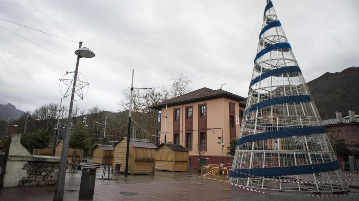 Iluminación navideña en Laviana, en una imagen de archivo.