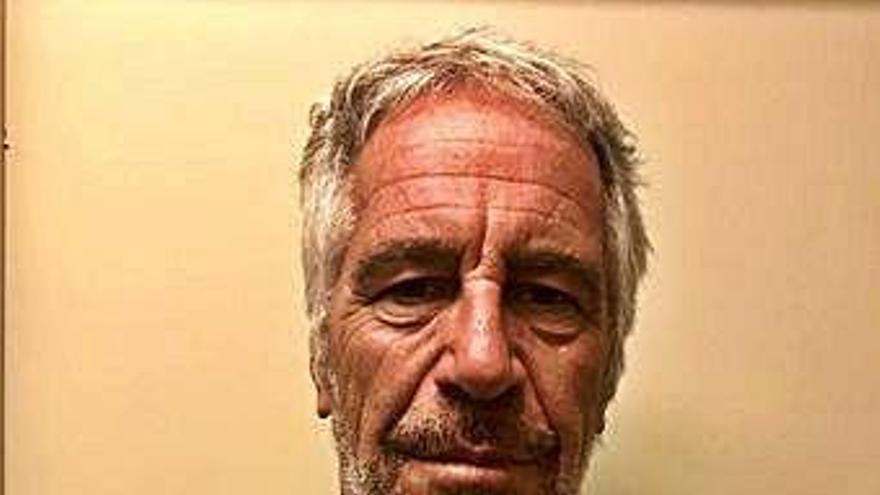 Imagen de la ficha policial de Jeffrey Epstein.