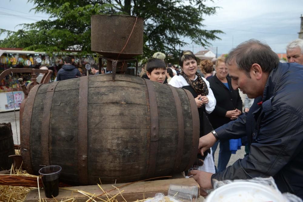 Los tractores más bonitos desfilan por Vilanova