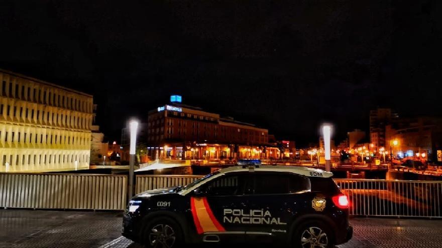 Un coche patrulla de la Policía Nacional en Málaga.