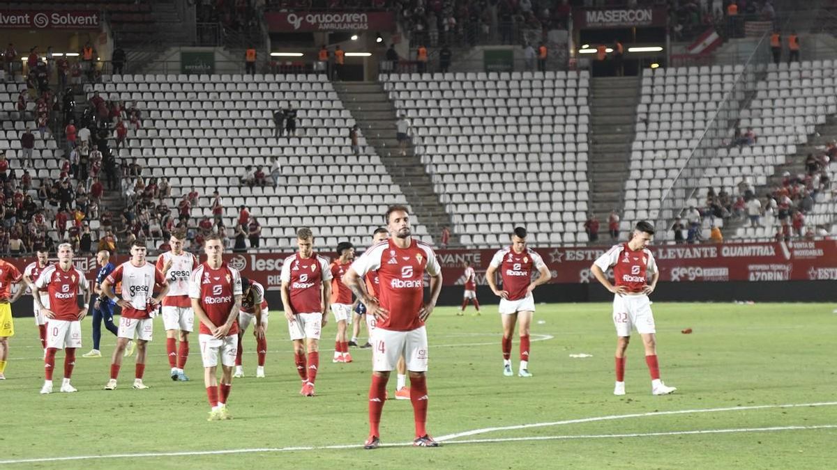 Así fue el encuentro del play off del Real Murcia y el Nástic en la lucha por el ascenso