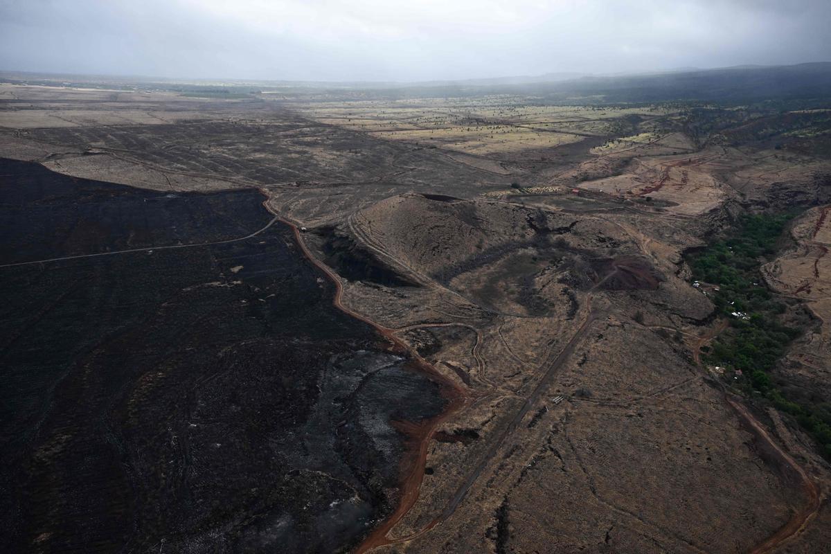 El fuego destruye la localidad de Lahaina, en Hawái