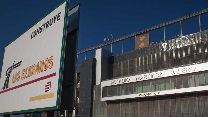 Imagen de la fachada del estadio Martínez Valero