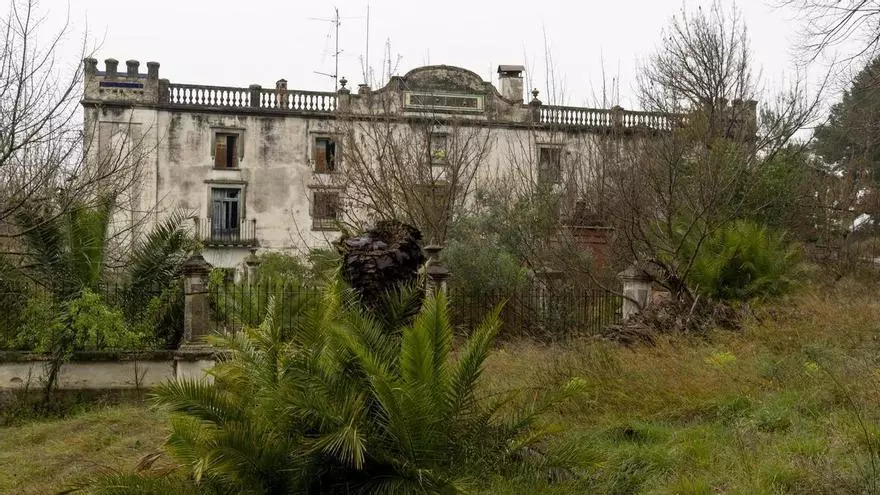 El mercado inmobiliario se diversifica: una finca con protección oficial por medio millón en Ontinyent