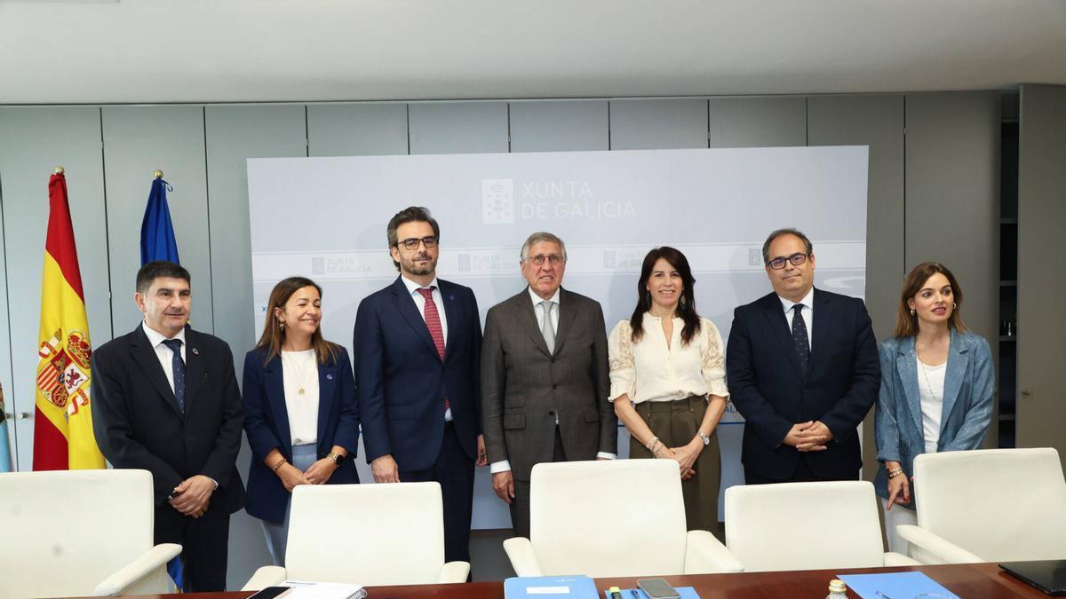 Reunión, en mayo, de la Xunta con el comisionado español y el coordinador europeo del Corredor Atlántico.