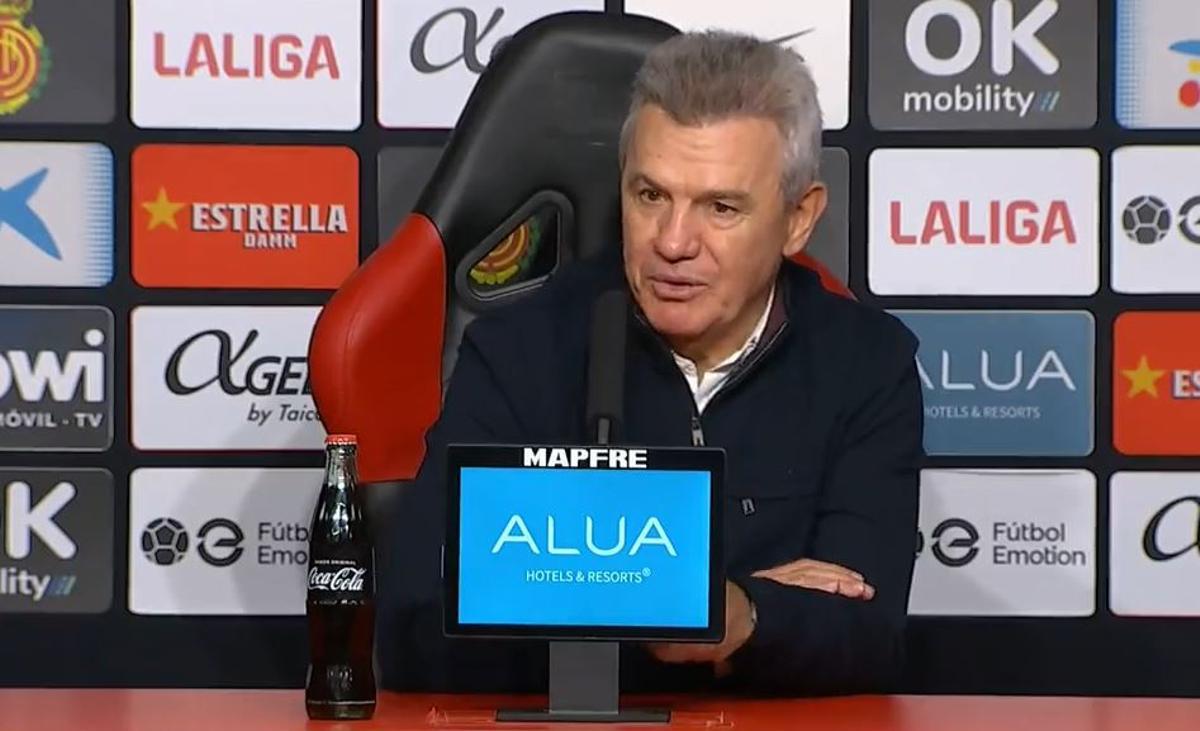 ¡Javier Aguirre explota! El técnico del Mallorca, indignado con un peridiosta en plena rueda de prensa: ¿Cómo te atreves?