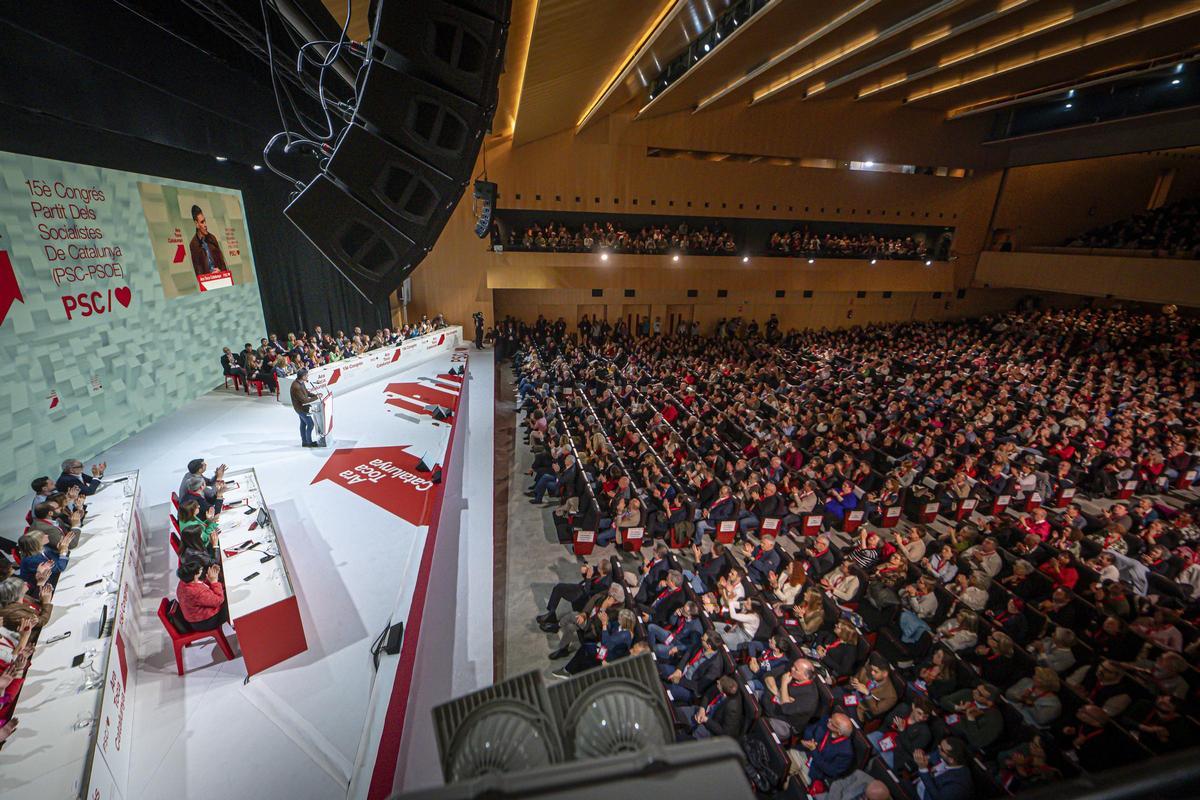 Pedro Sánchez arropa a Salvador Illa en EL 15º Congreso del PSC en Barcelona