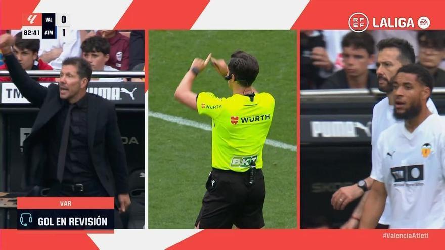 El CTA reprende al linier del Valencia CF - Atlético de Madrid en 'Tiempo de Rivisión'