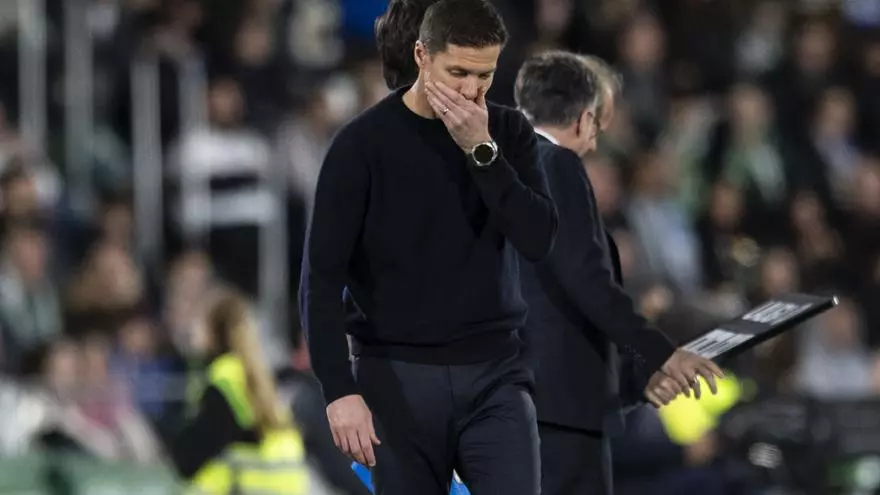 El diagnóstico de un Real Madrid a la deriva: "A Xabi se le está poniendo cara de Rafa Benítez"