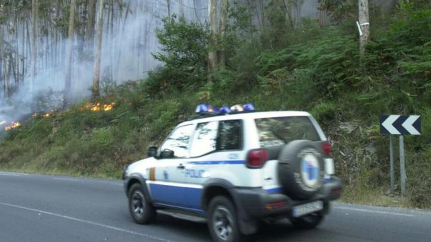 Dos investigados por dos incendios forestales por imprudencias tras escaparse unas quemas