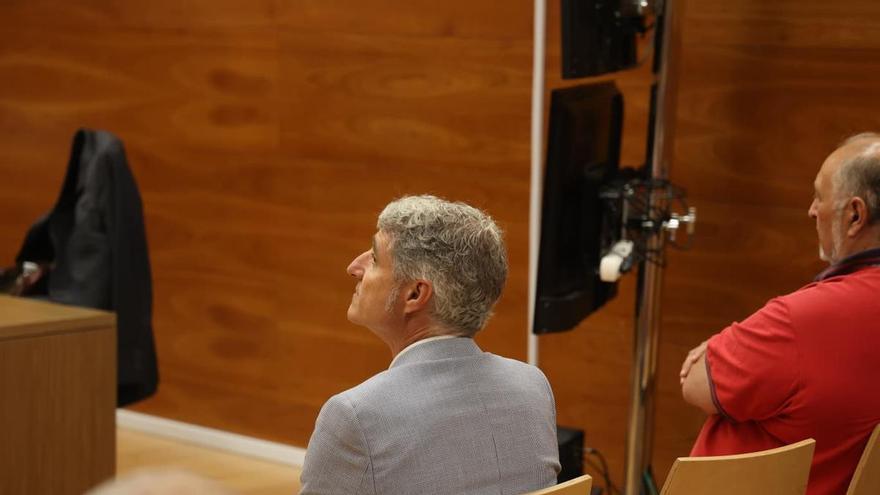 Así arrancaba la vista oral del juicio en el que se sienta en el banquillo el alcalde de Orihuela, Pepe Vegrara por fraude fiscal y falsedad documental