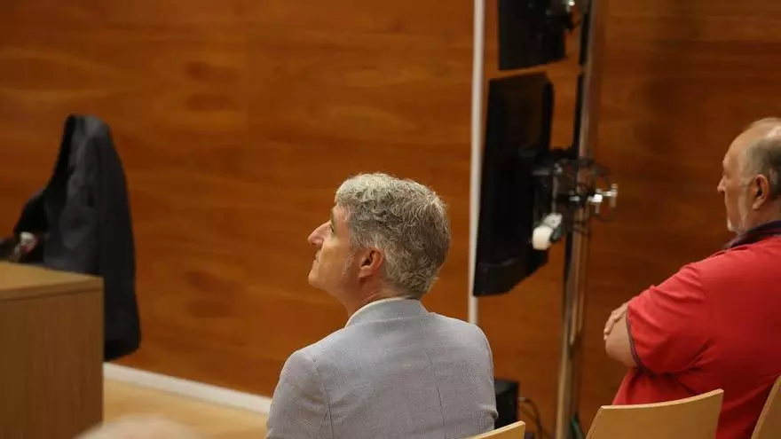 Así arrancaba la vista oral del juicio en el que se sienta en el banquillo el alcalde de Orihuela, Pepe Vegrara por fraude fiscal y falsedad documental