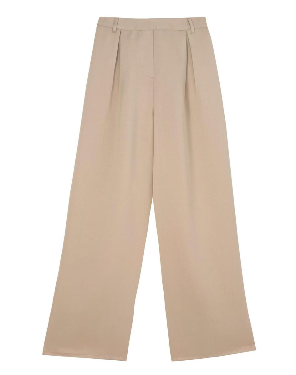 Pantalón beige de Leonie Hanne para The Drop (precio: 47,90€)