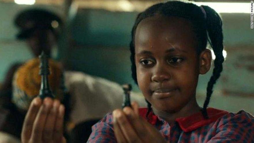 Muere Nikita Walingwa, actriz de Disney en &#039;La reina de Katwe&#039;