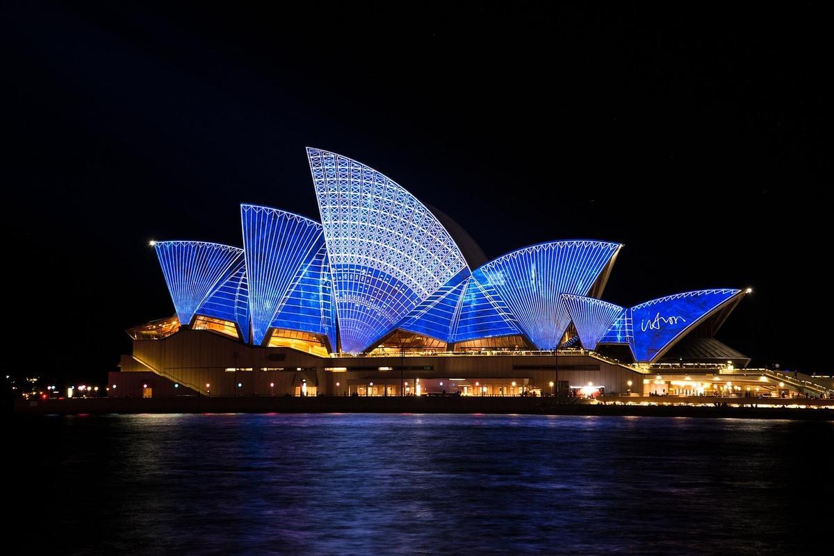El edificio de la ópera de Sydney es uno de los más representativos de Australia.