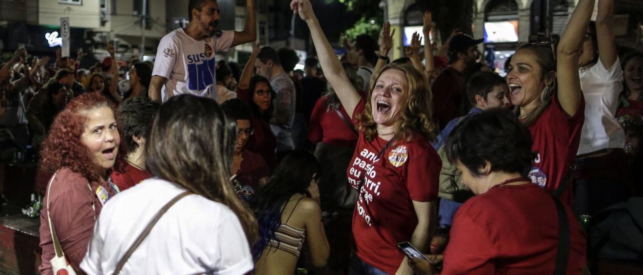 Partidaris de Lula da Silva celebren la victòria del candidat de l’esquerra. | EFE