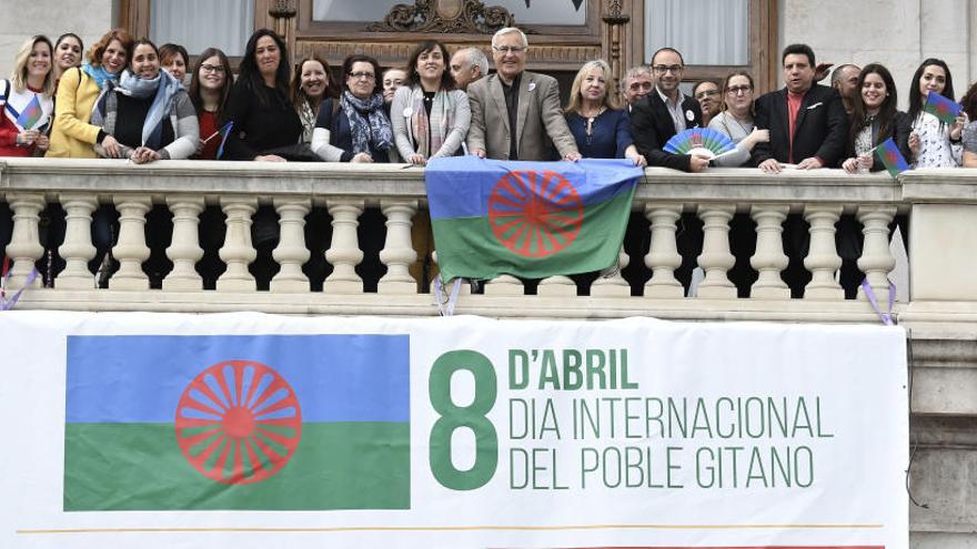 València apoya al pueblo gitano en una exposición