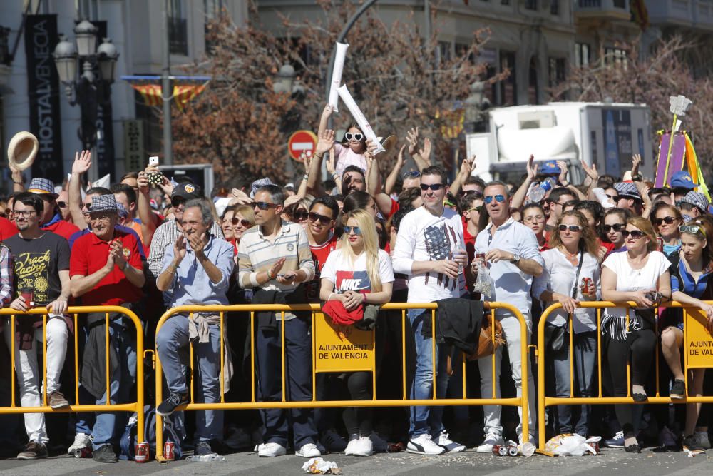 Búscate en la mascletà del 3 de marzo