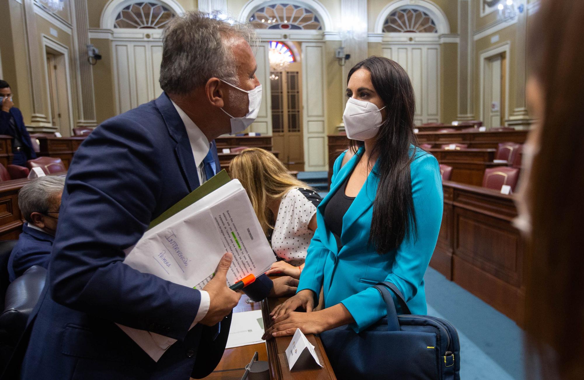 Pleno del Parlamento de Canarias