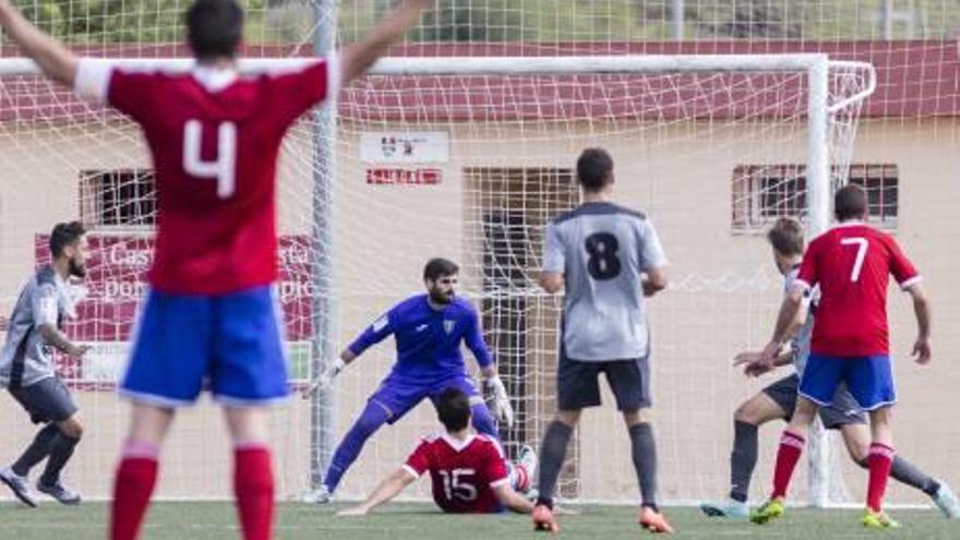 El Borriol perdió a última hora en su duelo ante los alicantinos.