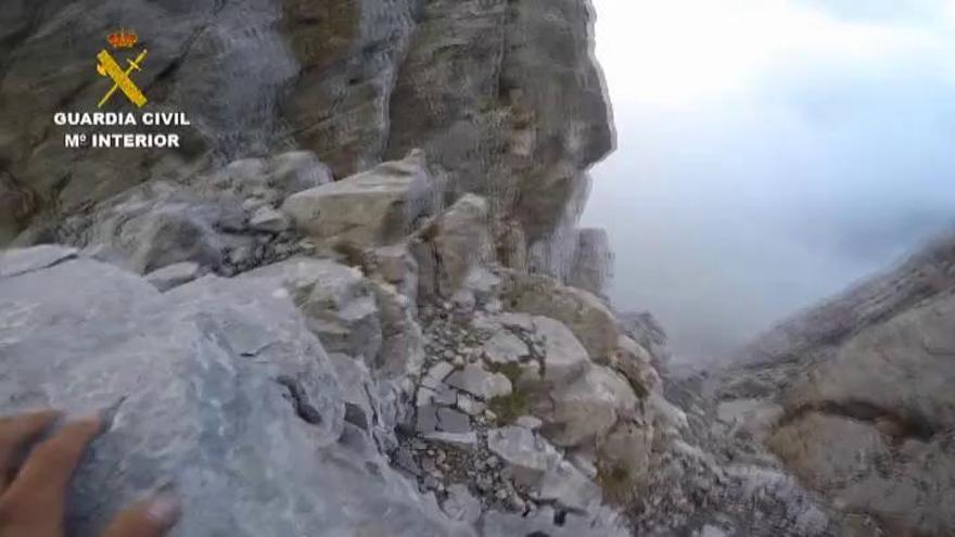 Rescatados dos montañeros en Picos de Europa tras 13 horas atrapados